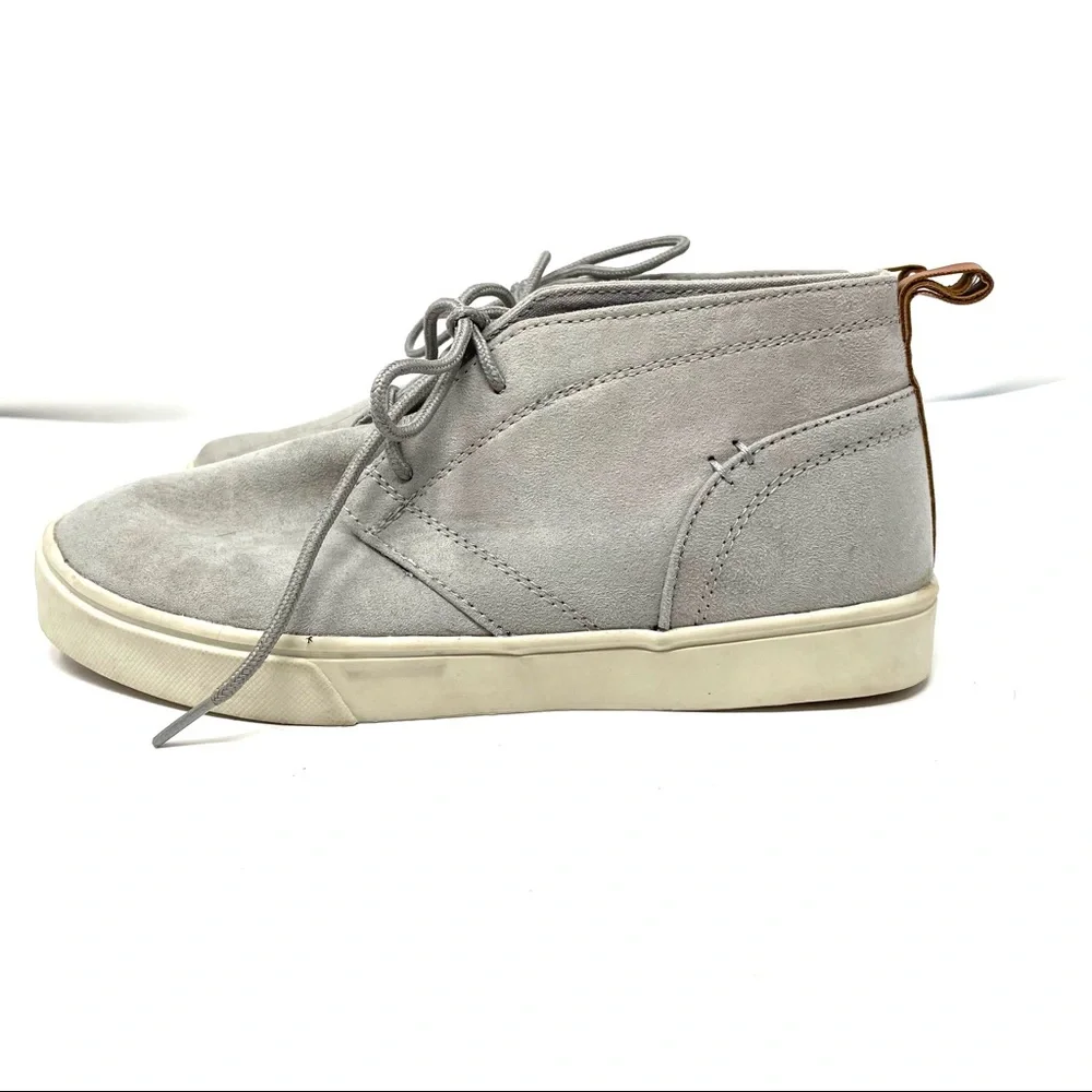 CAT & JACK size 5 faux suede moccasin-style shoes, NWOT